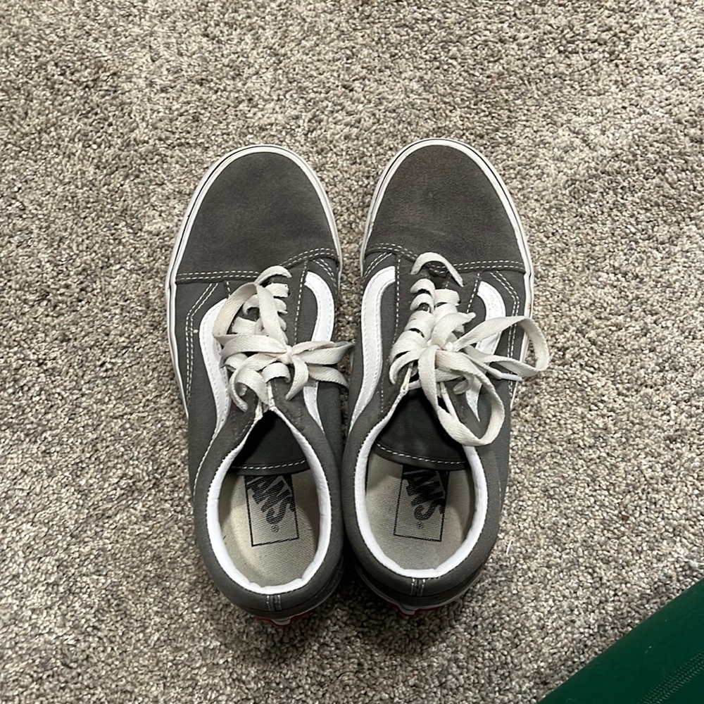 grey tie up vans
